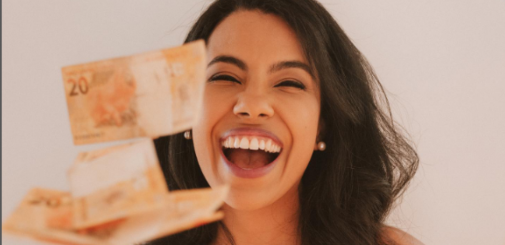 Tostão Furado, dinheiro, economia, finanças, podcast