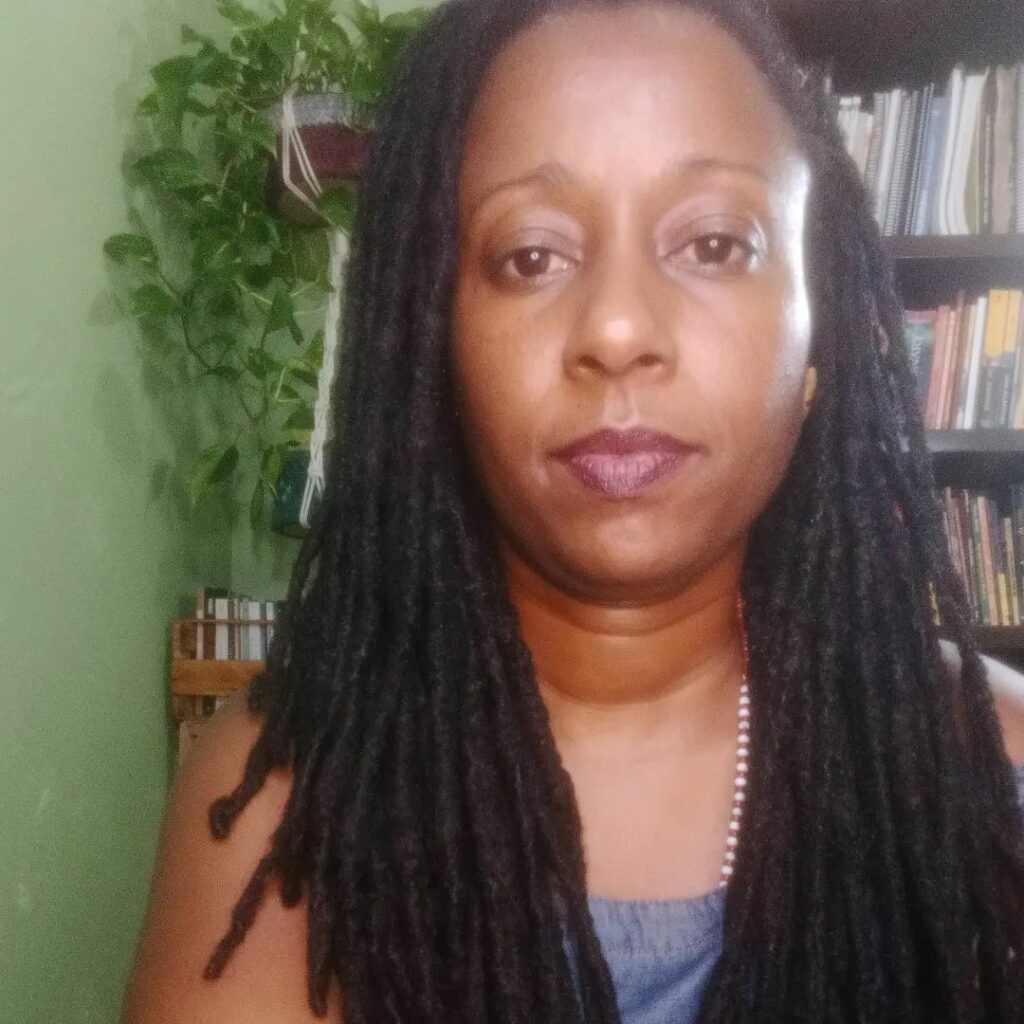 Mulher negra de dread