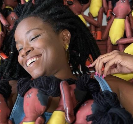 bonecas negras, dificuldades financeiras, “Era uma vez o mundo”, racismo representatividade