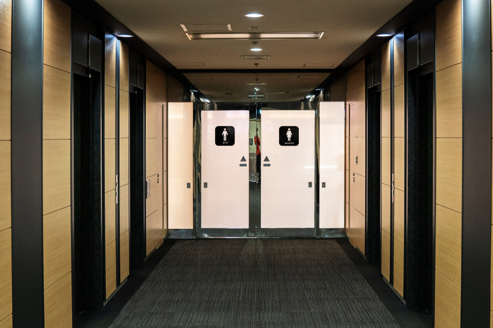 banheiros masculino e feminino