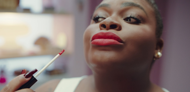 Avon, campanha, maquiagem, mulheres, cosméticos, Power Stay