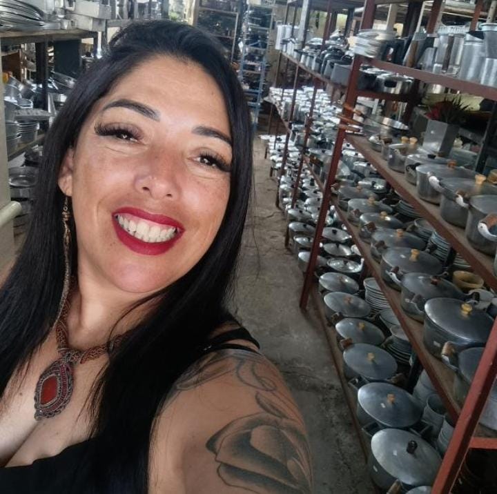 Danielle Marcola transforma panelas de ferro-velho em negócio sustentável